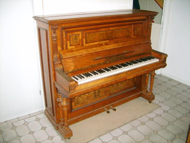 Piano,Gruenderzeit.JPG - Piano, Gründerzeit